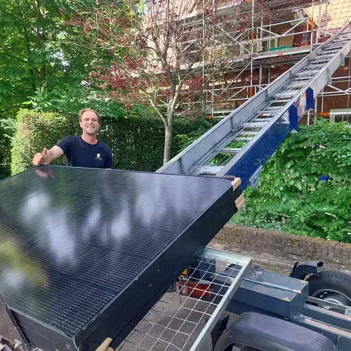 20 Battery-Ready Zonnepanelen met Enphase Micro-omvormers bij een 2-onder-1-kapwoning