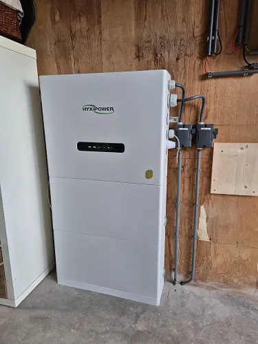 Hyxi 10 kWh home battery with full backup