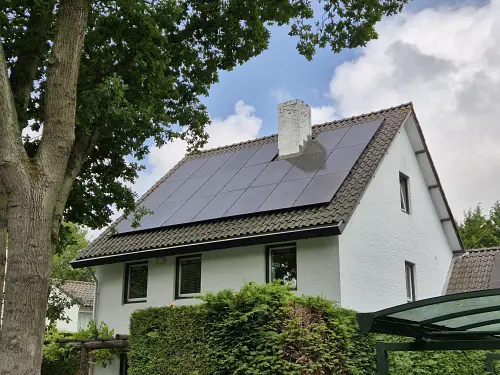 24 Solar Panels with Enphase Micro-inverters & 10.5 kWh Home Battery