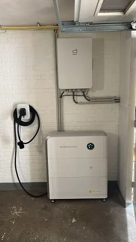 8 kWh Sigenergy home battery with DC charger and 12 solar panels